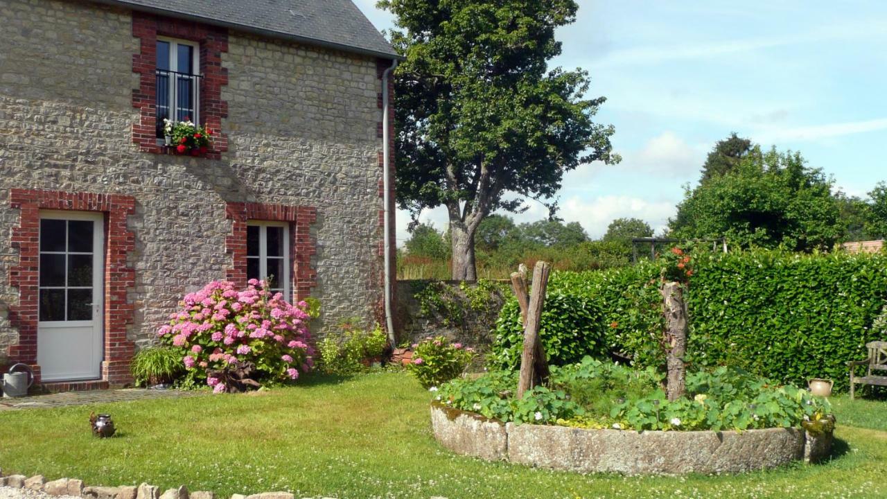 Gite De La Cour Vautier Mandeville-en-Bessin Esterno foto